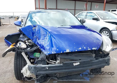 2012 Hyundai Veloster Base W/Gray z USA, uszkodzony, nr VIN KMHTC6AD8CU067589